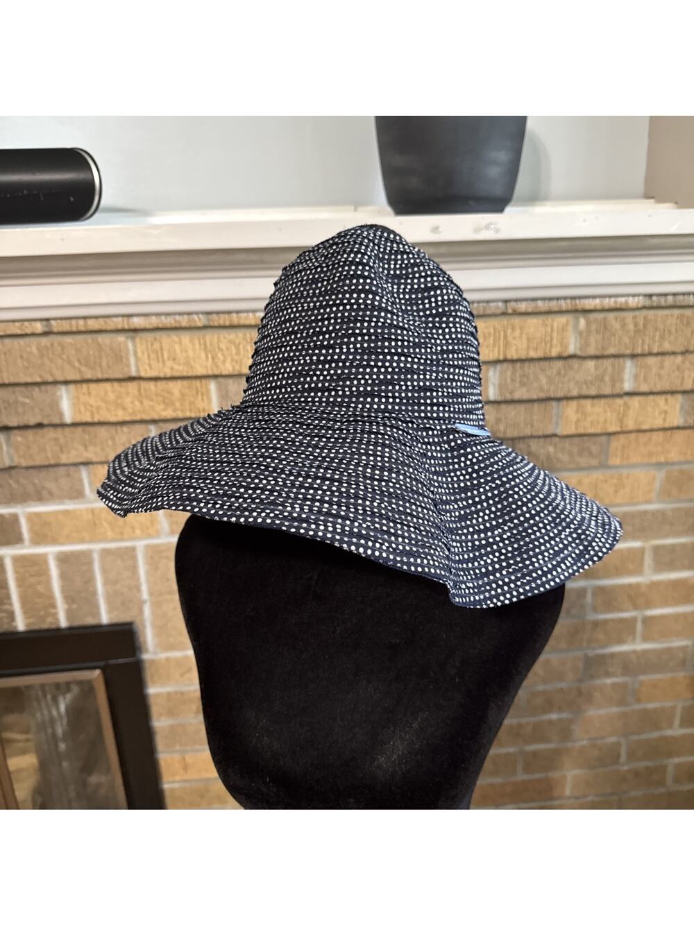 WALLAROO HAT COMPANY Scrunchie Sun Brim Hat Navy W/ White Polka Dots Resortwear